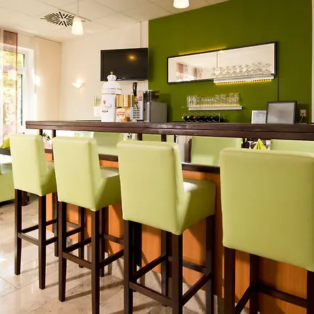 Achat Hotel 3*